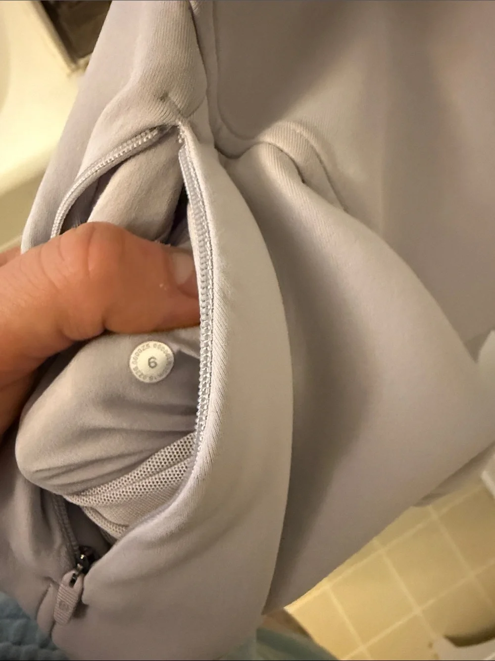 Lululemon women's lightweight Crewneck Sweatshirt in Light Mauve